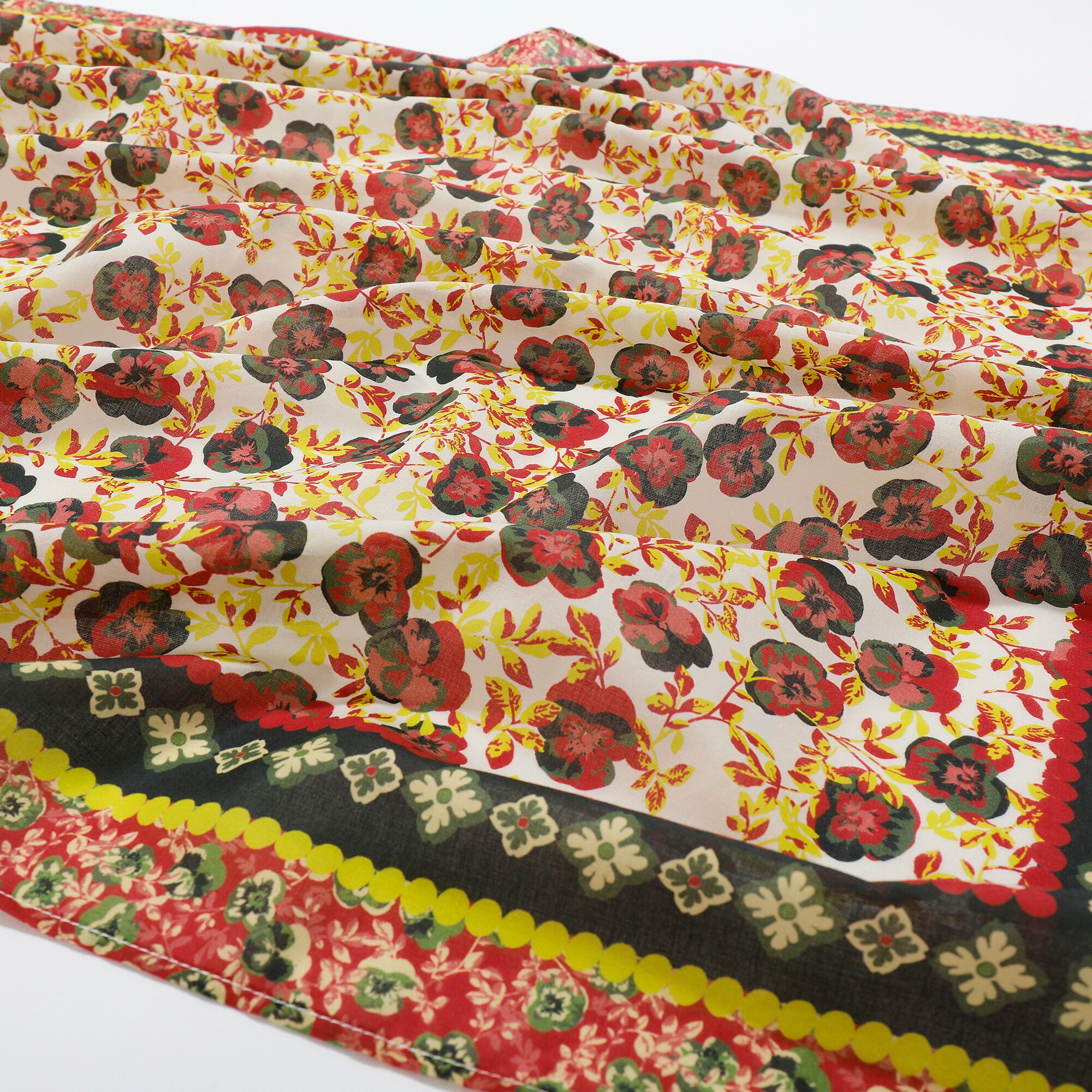 Foulard fabriqué en France imprimé fleuri, 100 x 100 cm