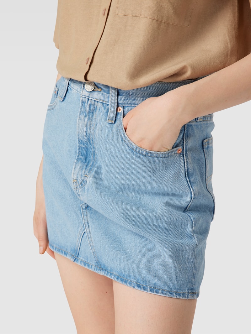 Jeansrock mit Ziernähten Modell 'IZZIE' in hellblau