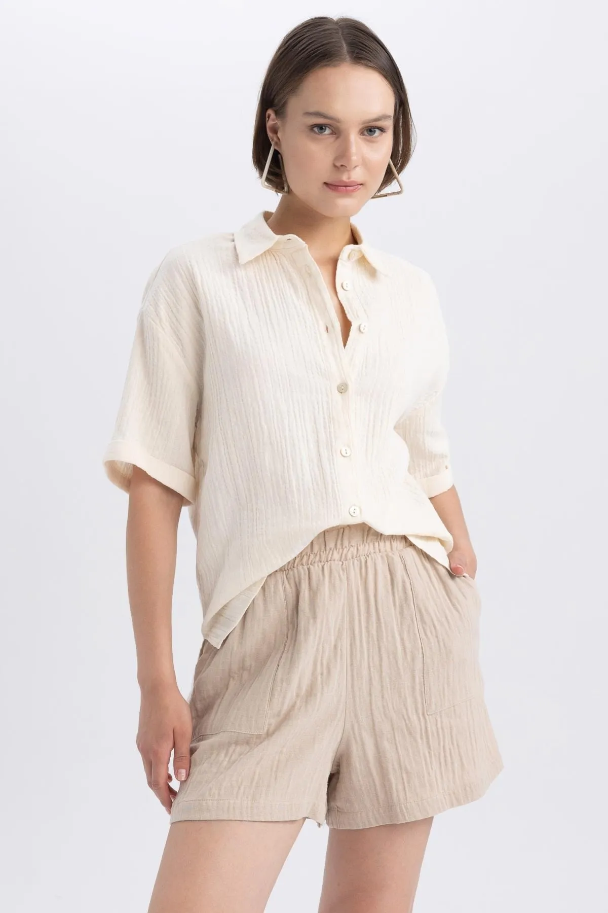 DeFacto  Regular Fit Musselin-Shorts mit normaler Taille Y0996az23sm