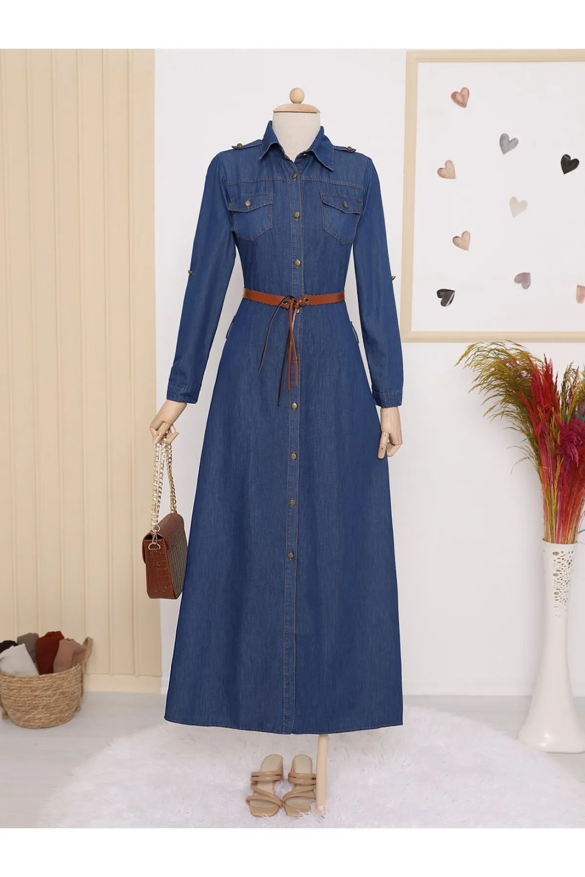 Modamorfo  Geknöpftes Jeanskleid mit Gürtel