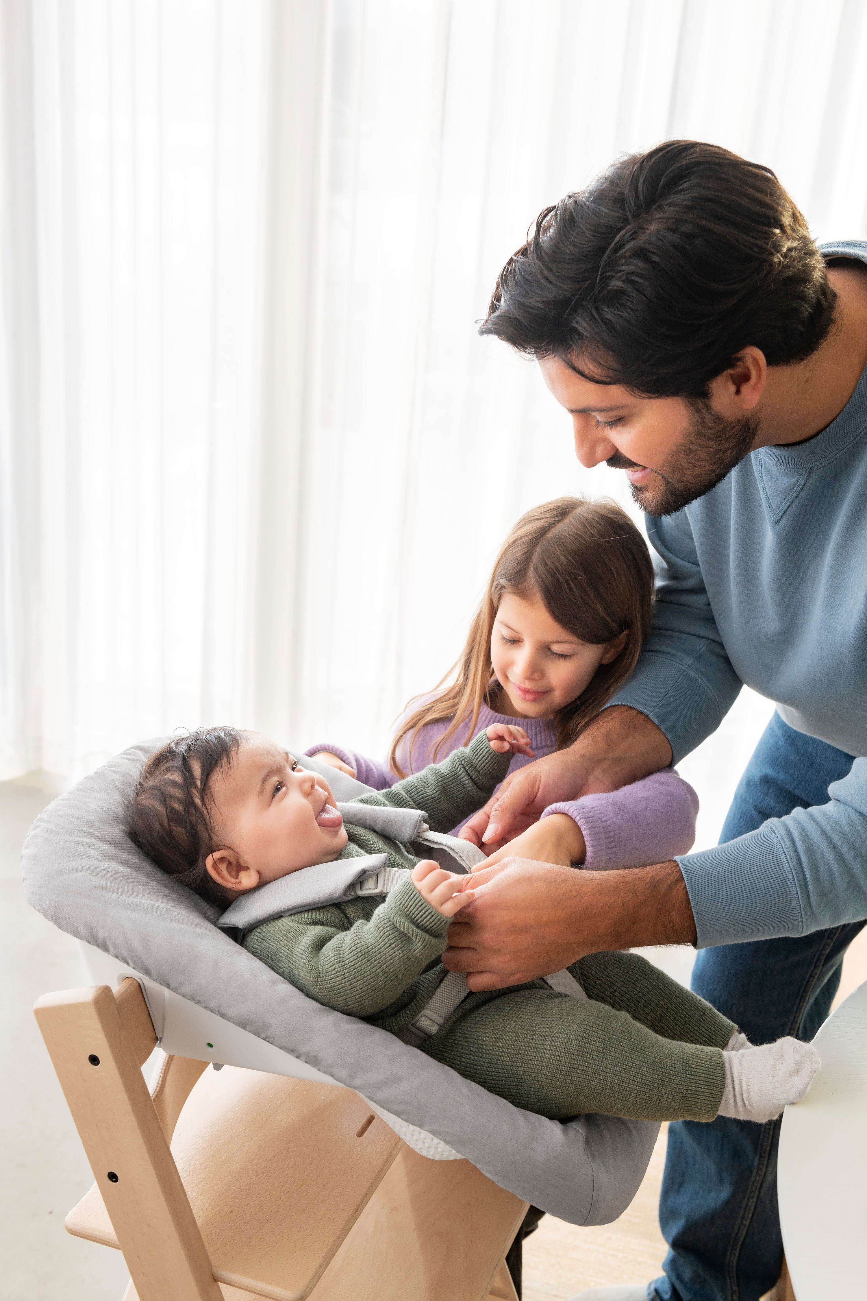 Stokke Hochstuhl Tripp Trapp® Kinderhochstuhl mit Newborn Set, Höhen- und tiefenverstellbare Sitz- und Fußplatten