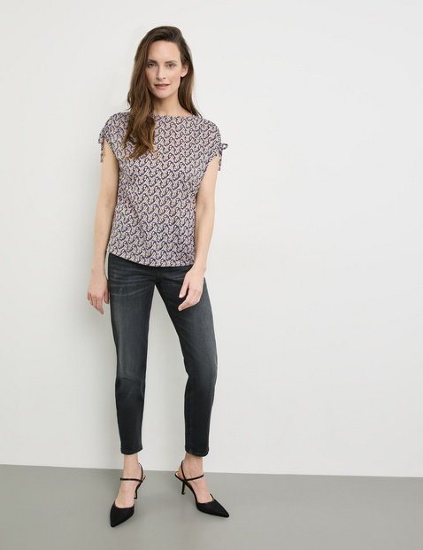 Gemustertes Kurzarmshirt mit Raffung