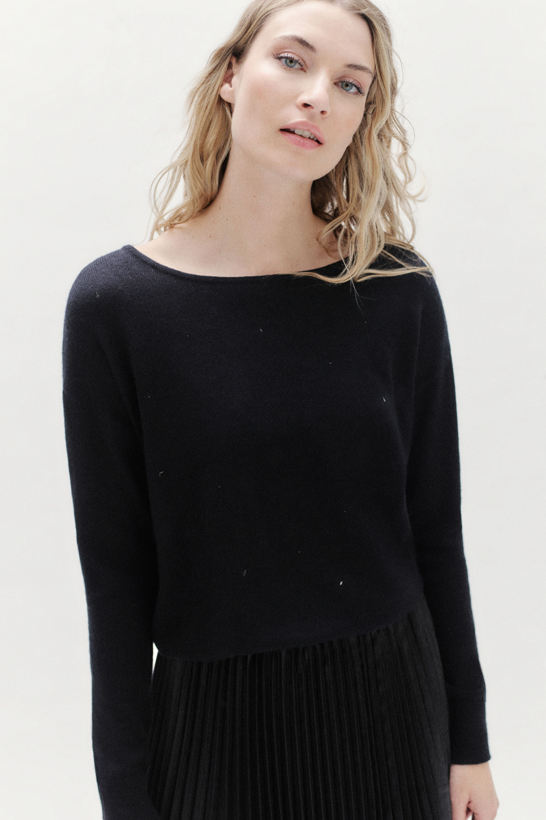 pull laura noir femme