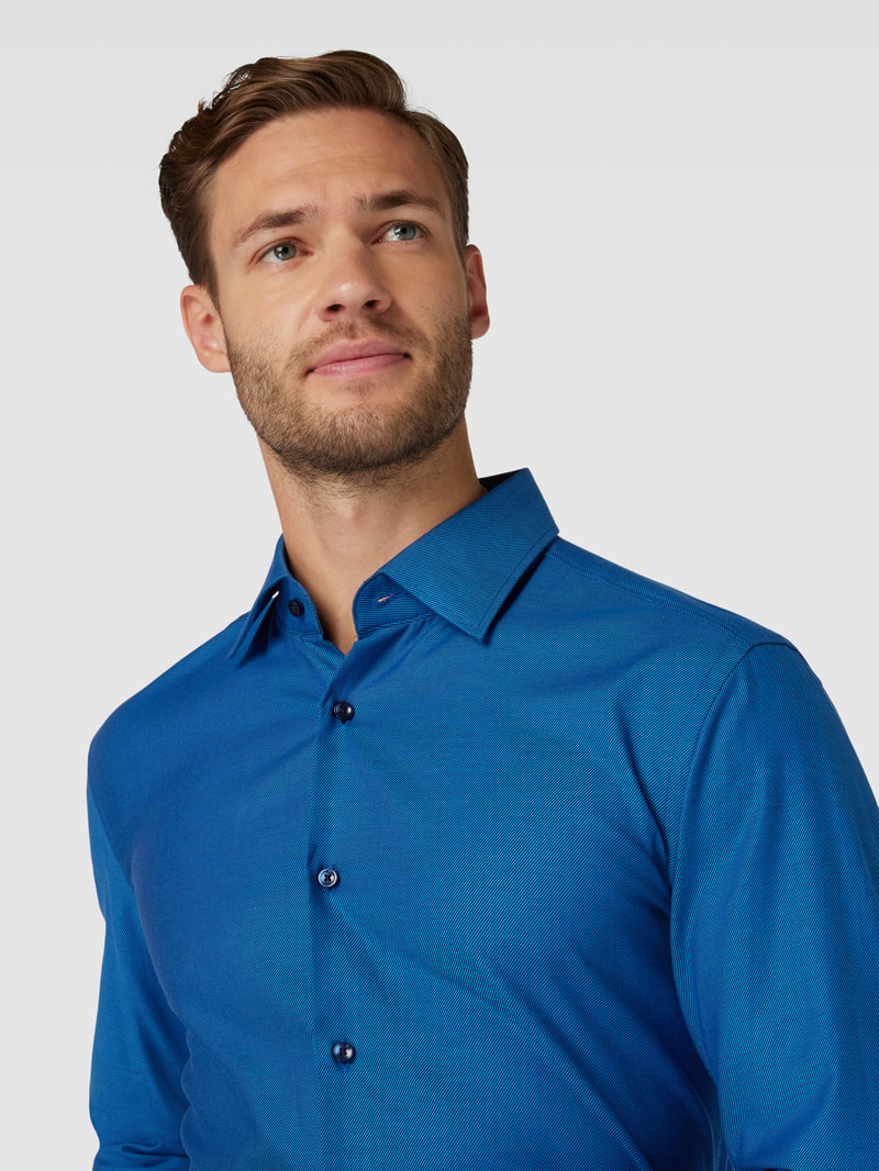 Business-Hemd mit Kentkragen Modell 'HANK' in royalblau