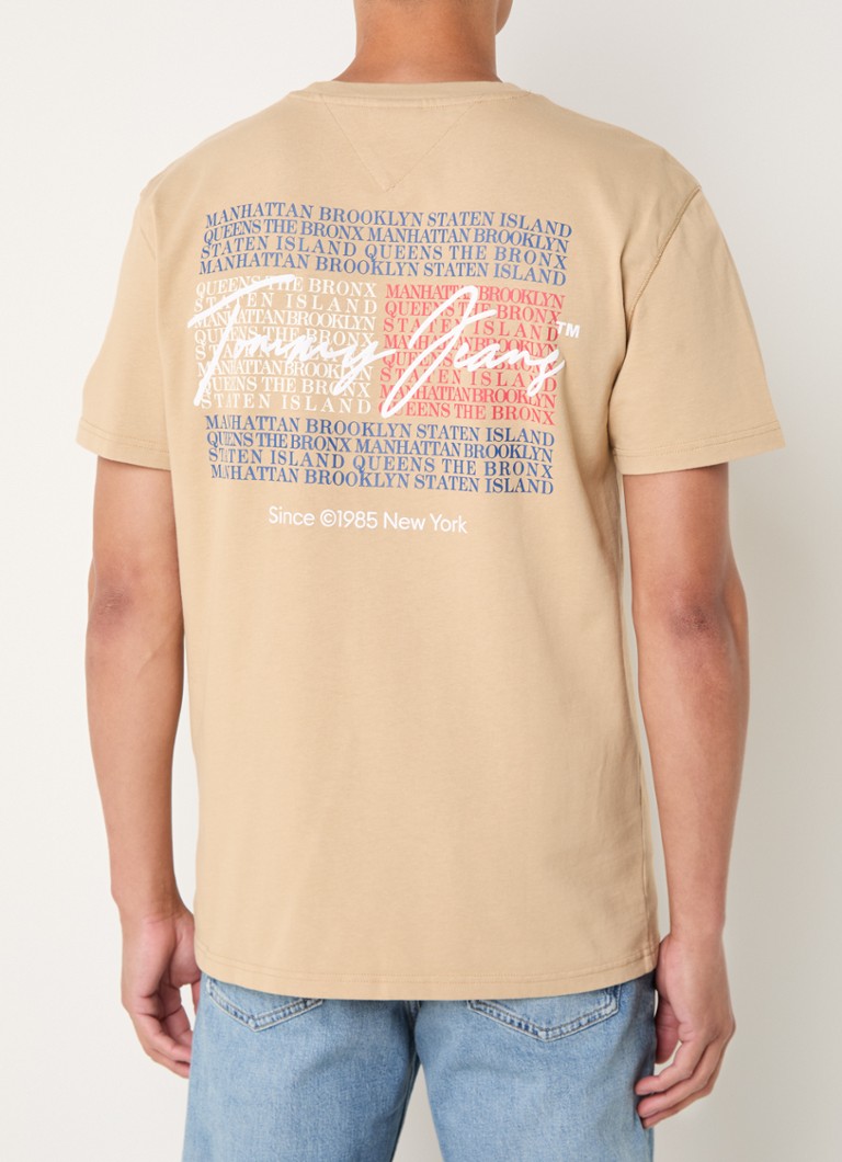 Tricou clasic Tommy Hilfiger cu logo și imprimeu pe spate.