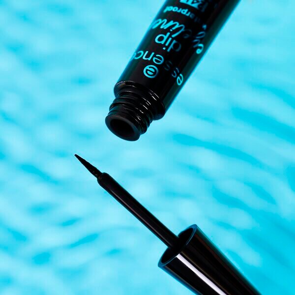 Delineador em gel Essence Waterproof 24h Long-lasting 01 Dip Eyeliner 3ml