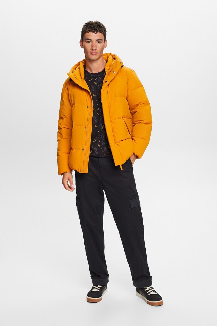 Daunenjacke mit Kapuze