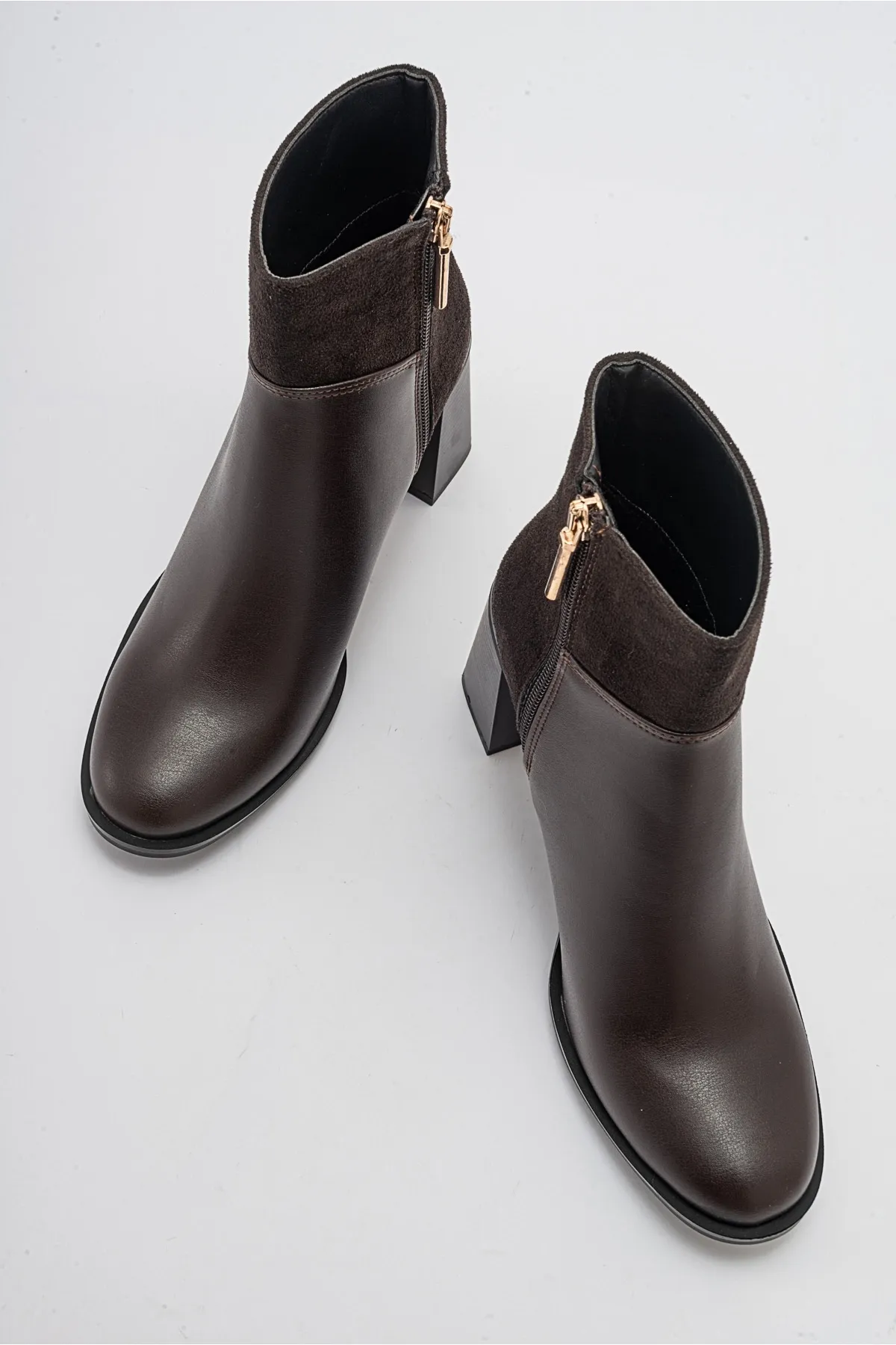 LuviShoes  ROPA Braune Damen-Stiefel mit Absatz