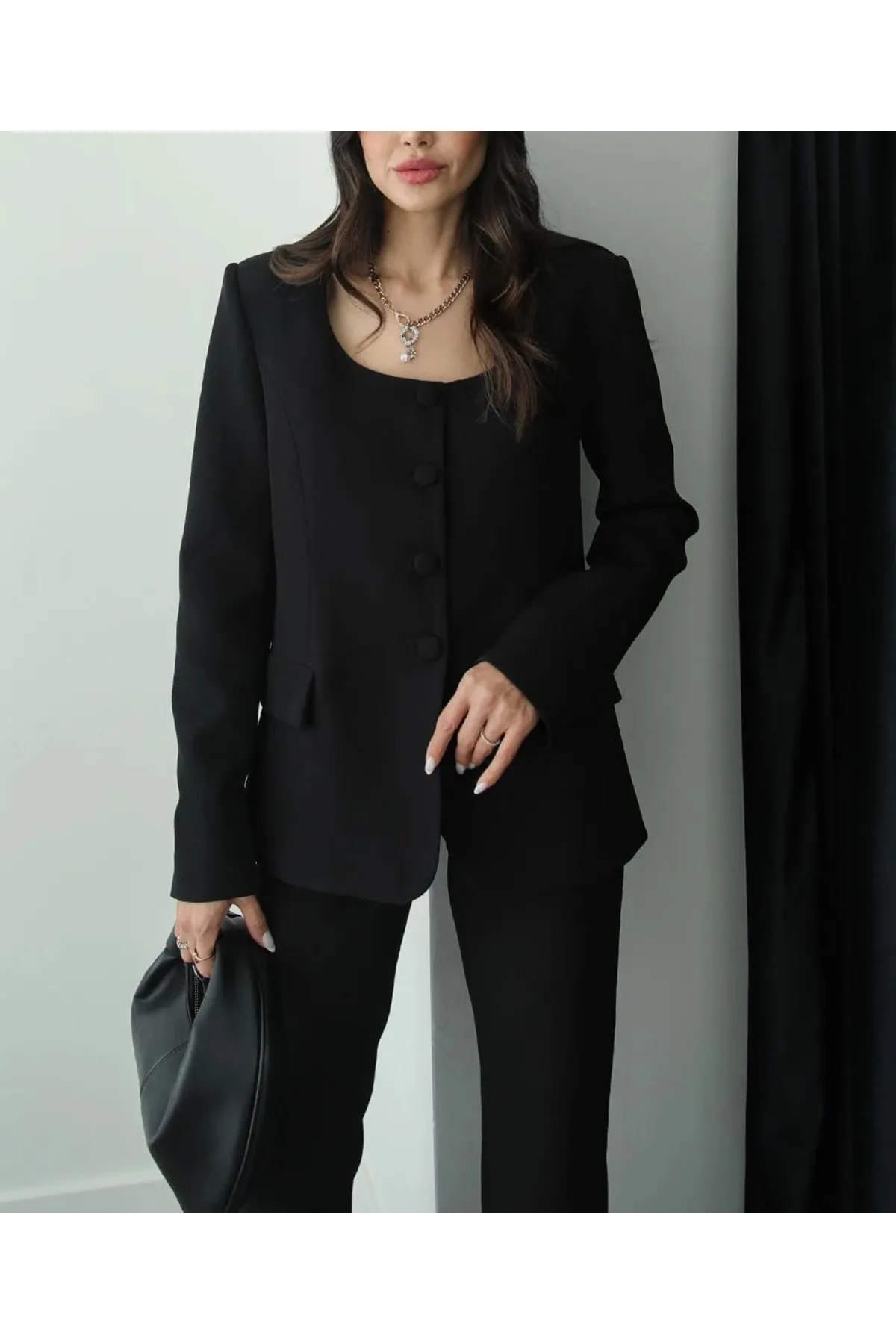 My Blog  Schwarzes Premium-Jacken-Hose-Set mit rundem Kragen