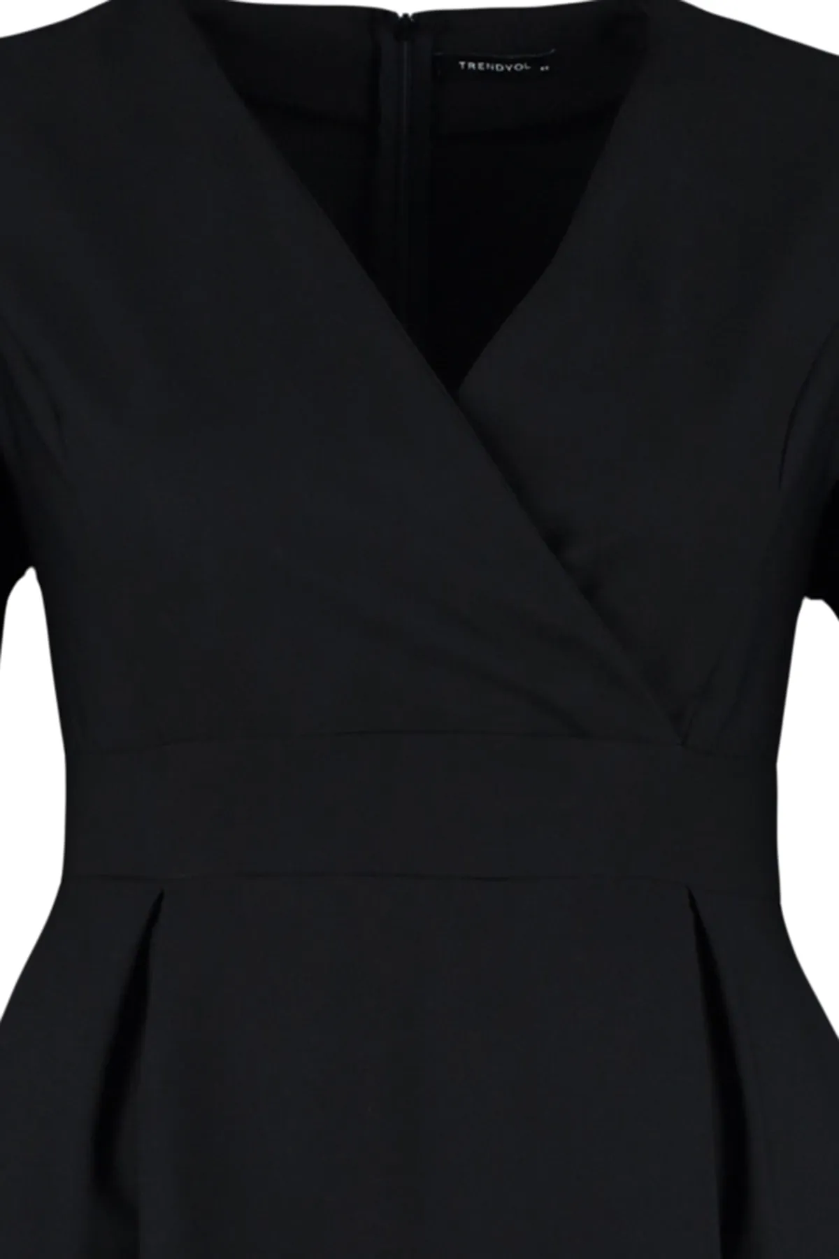 Trendyol Curve  Schwarzes gewebtes Kleid mit zweireihigem Kragen TBBSS22EL2825