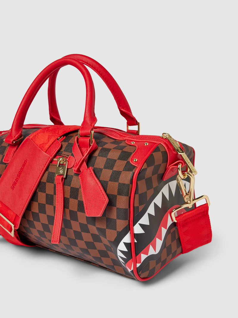 Duffle Bag mit Allover-Muster Modell 'RED SHARKS IN PARIS' in mittelbraun