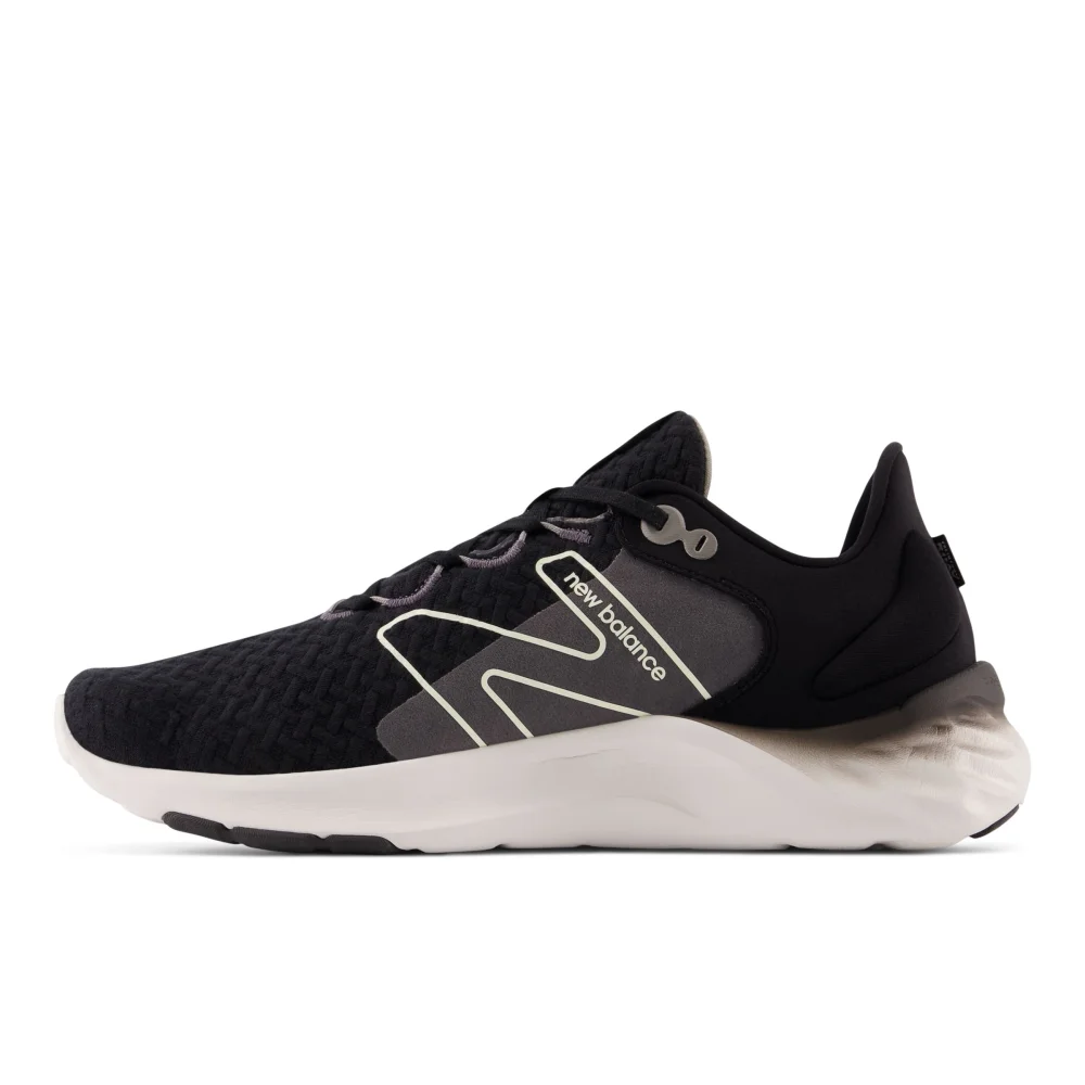 New Balance Fresh Foam Roav v2 MROAVHK2 / schwarz