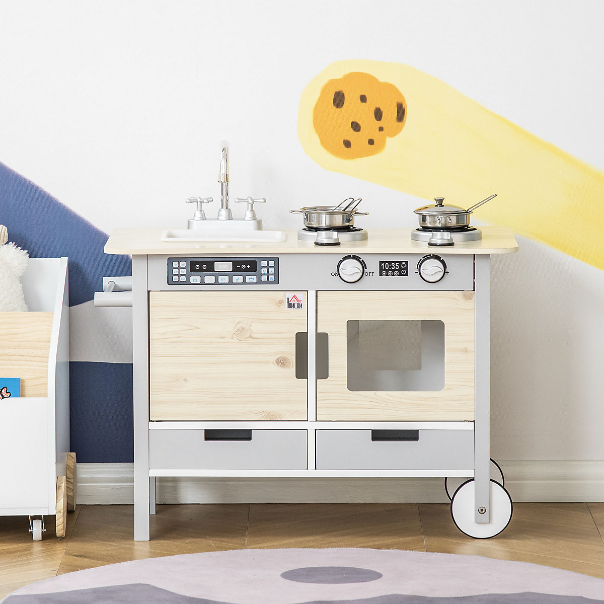 Kinderküche mit Rädern und Griff
