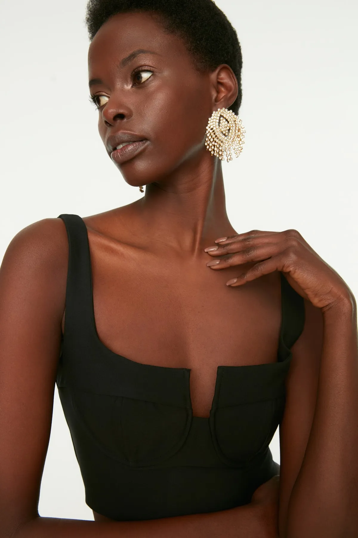 Trendyol Collection  Detailliertes Bustier mit schwarzem Kragen TPRSS21BS0035