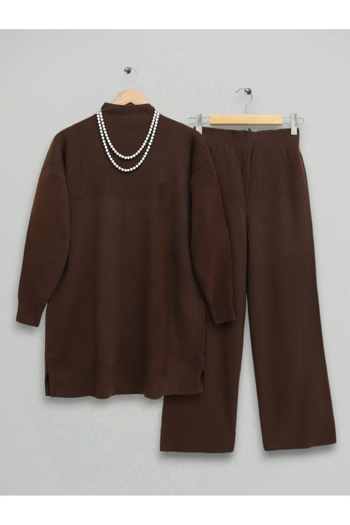 Modamorfo  Strickanzug mit Halbhalsausschnitt