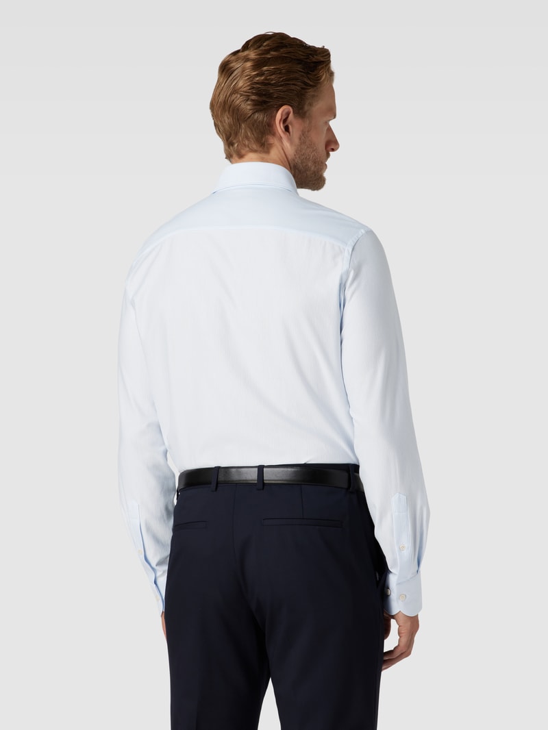 Business-Hemd mit Haifischkragen in bleu