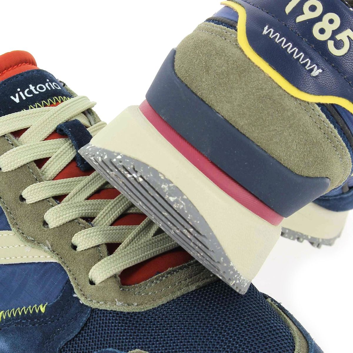 Victoria  8802108 - Marine