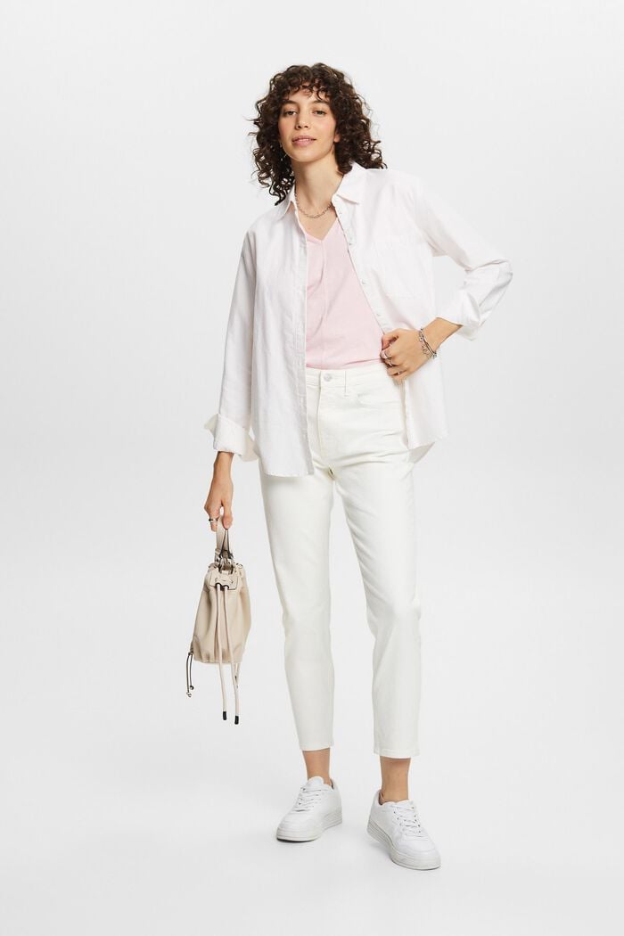 V-Neck Shirt mit Kontrastnähten, 100 % Baumwolle