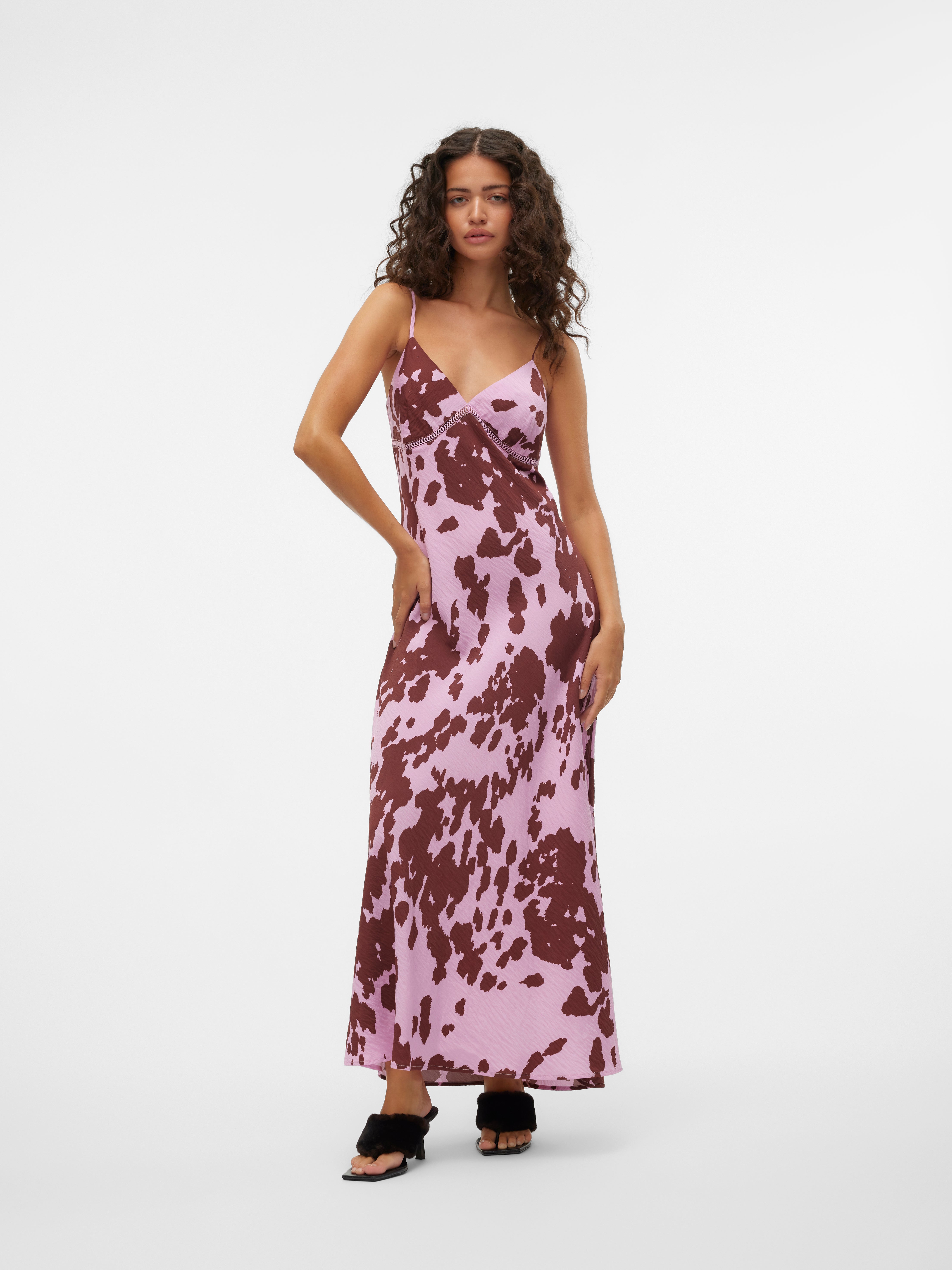 SOMETHINGNEW x ELIS JUREMA  Langes Kleid