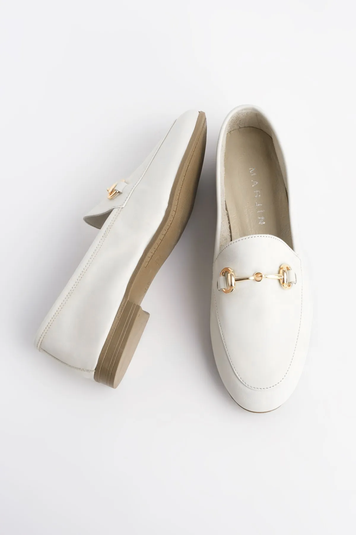 Marjin  Damen-Freizeitschuhe aus echtem Leder mit Kette in Tanle-Beige