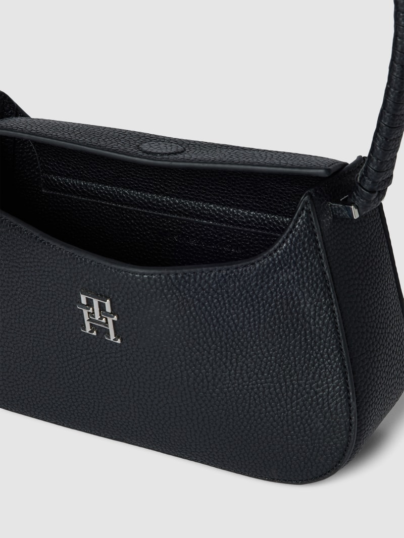 Schultertasche mit Label-Applikation Modell 'EMBLEM' in schwarz