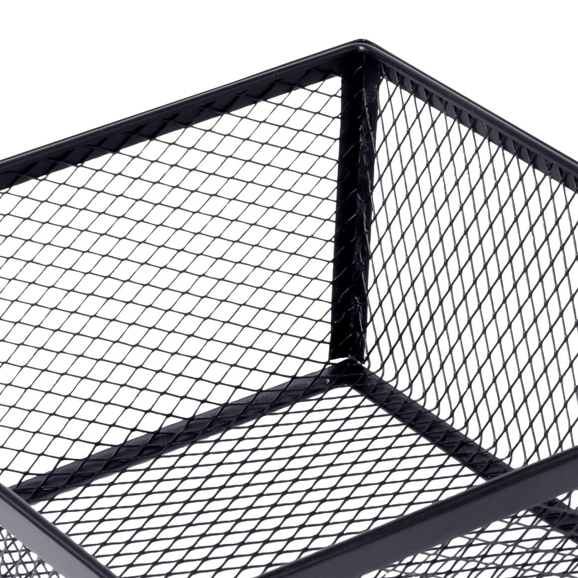 Kleiner Metallkorb im geometrischen Design