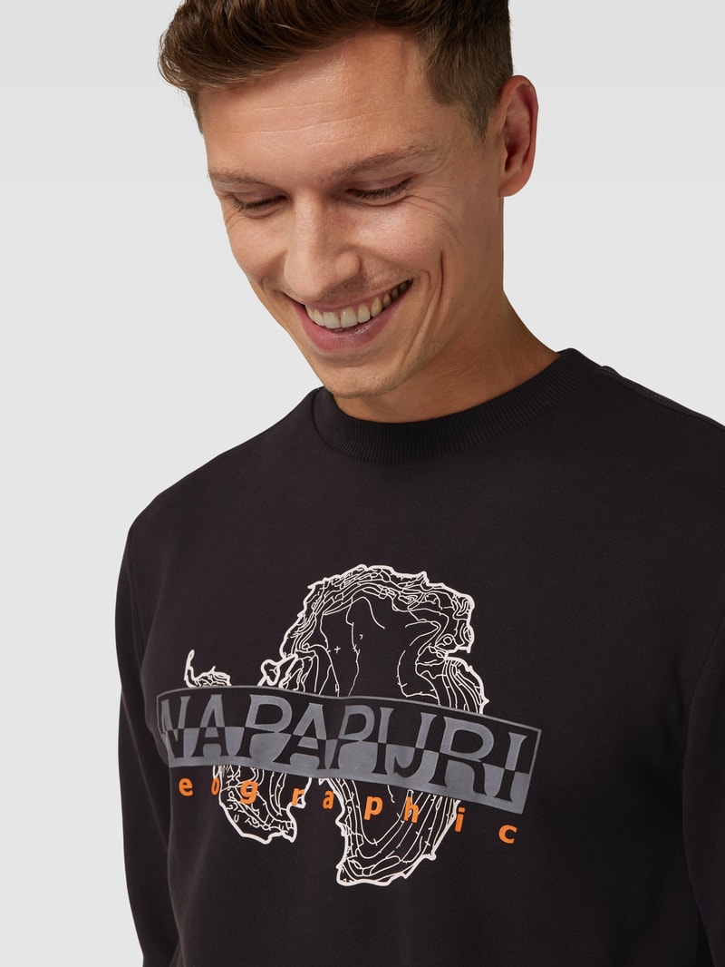 Sweatshirt mit Label-Print in schwarz