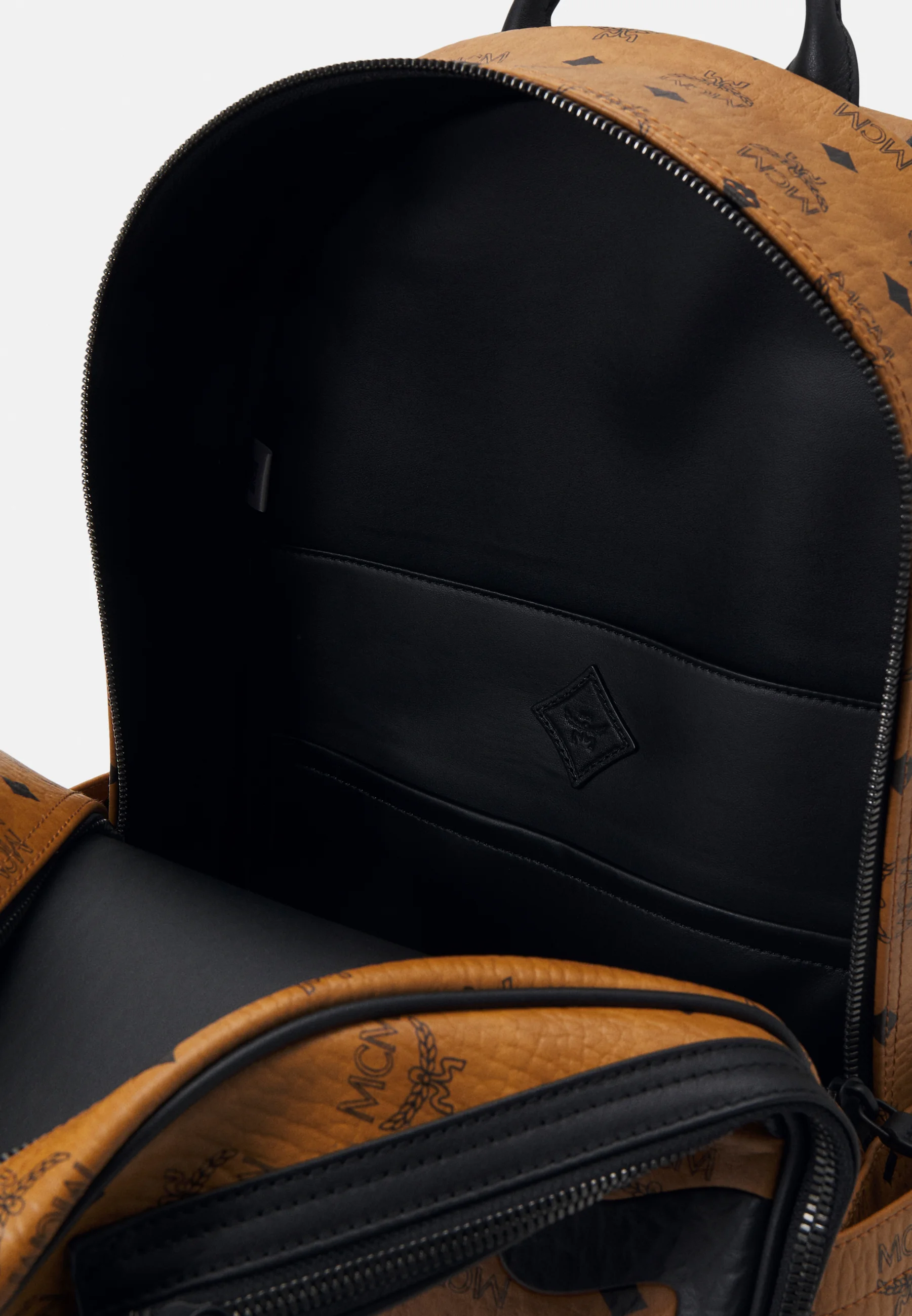 MOCHILA DE TENIS MCM STARK MEGA UNISEX - Mochila