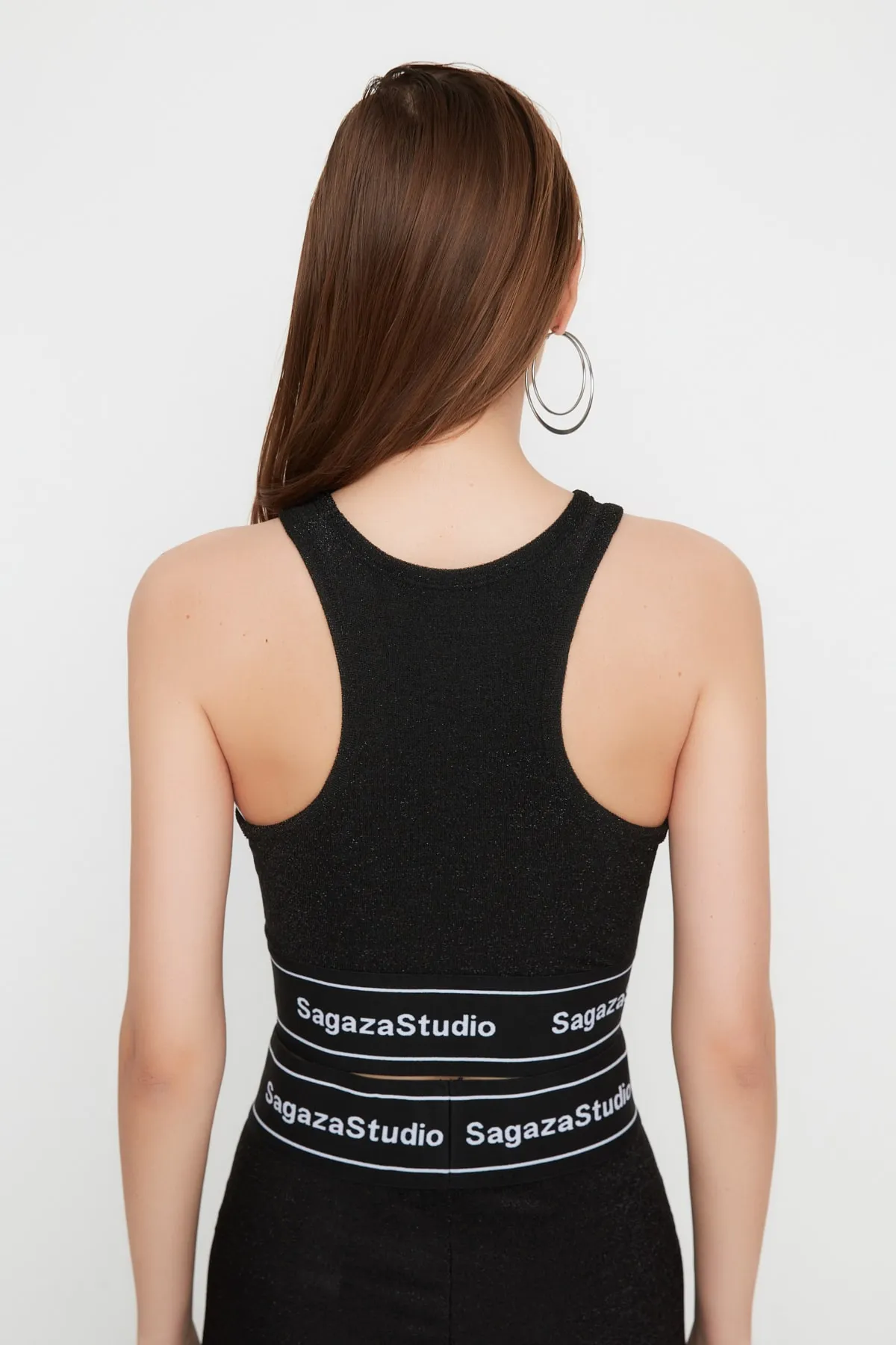 Trendyol Collection  X Sagaza Studio Schwarzes, glänzendes, elastisches, detailliertes Strick-Bustier TPRAW22BS0014