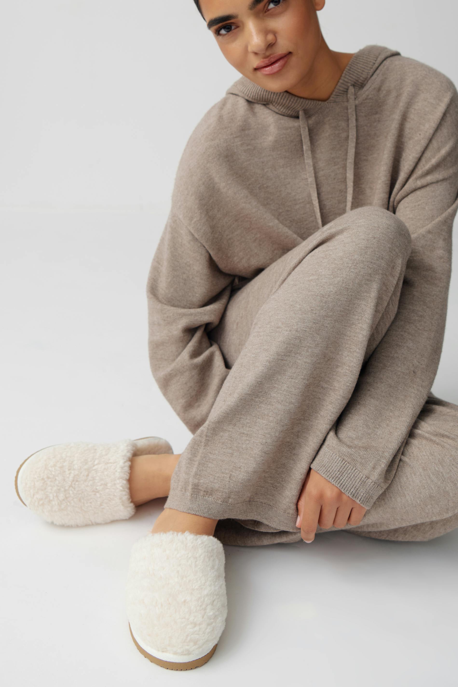 Pile slippers