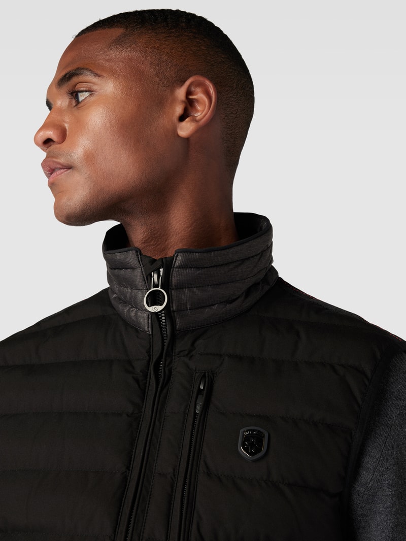 Steppweste mit Label-Detail in schwarz