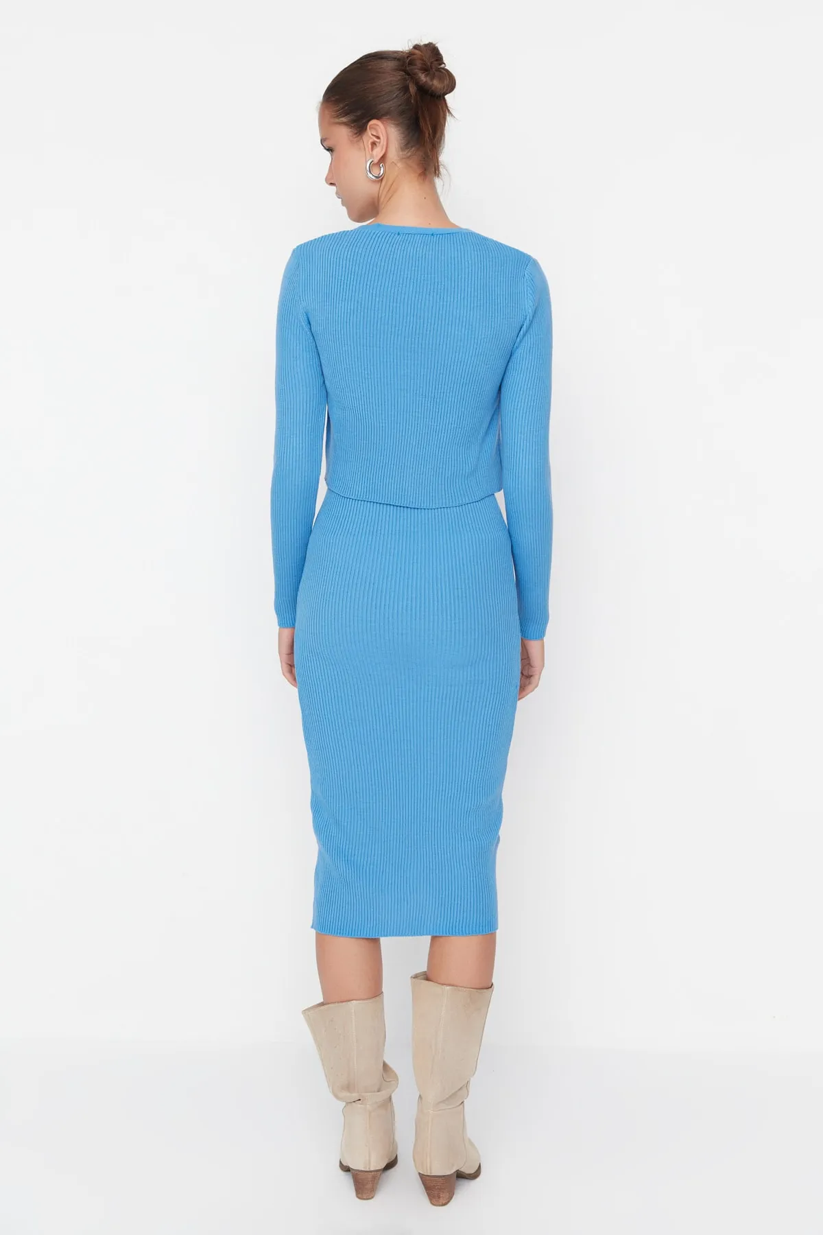 Trendyol Collection  Blau Blau taillierter Midi-Strick-Cardigan-Anzug TWOSS21EL0208 Kleid TWOSS21EL0208