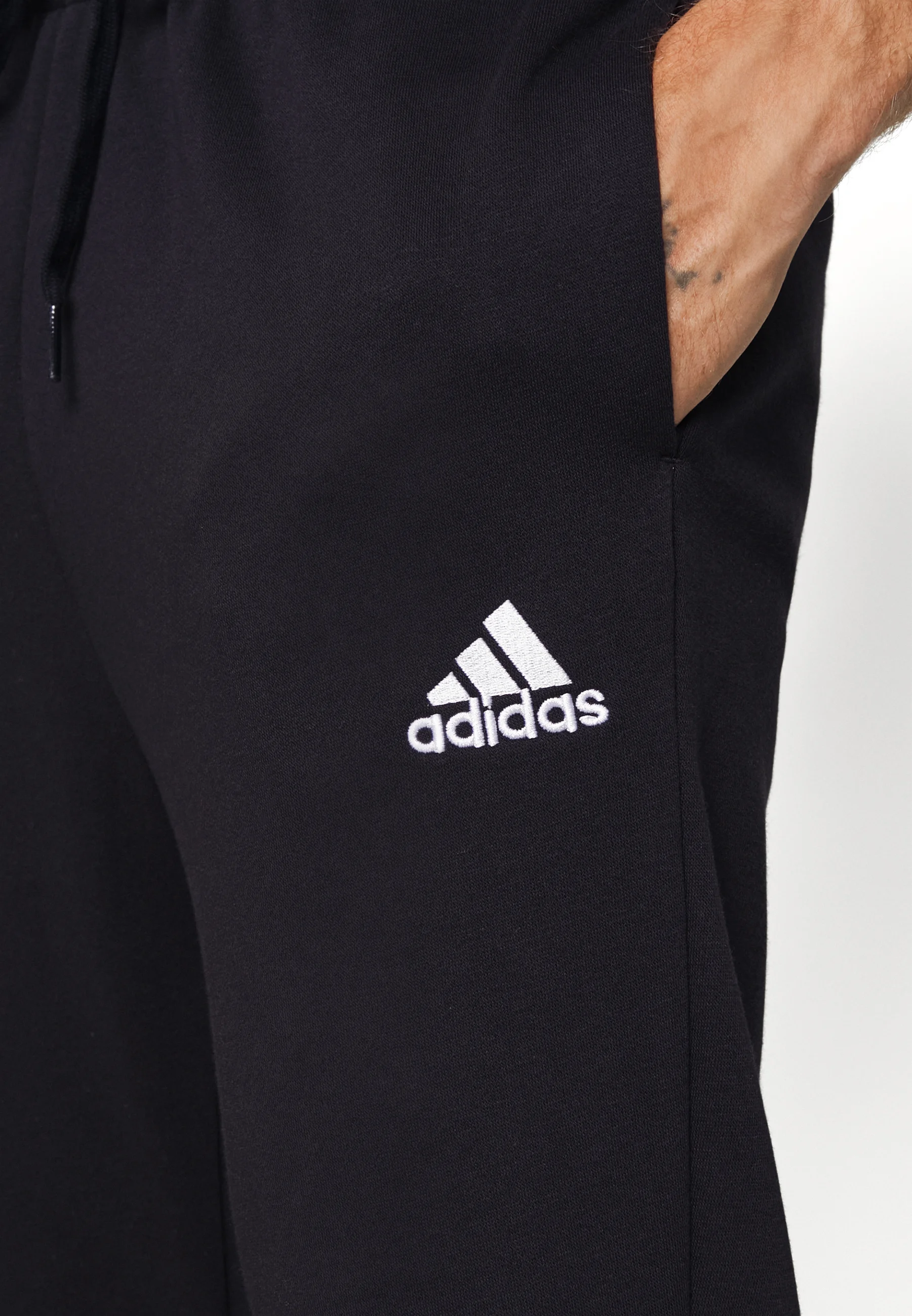 adidas Sportswear ESSENTIALS TAPERED - Pantalones de chándal