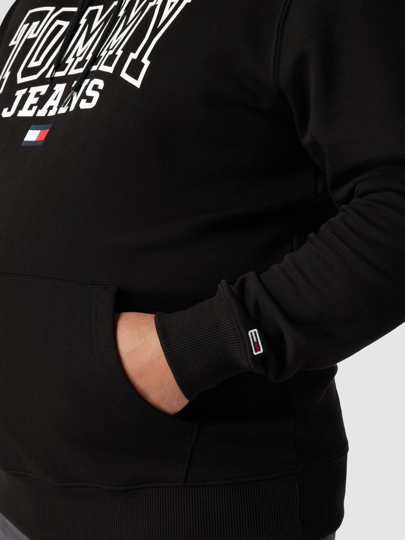 PLUS SIZE Hoodie mit Label-Print in schwarz