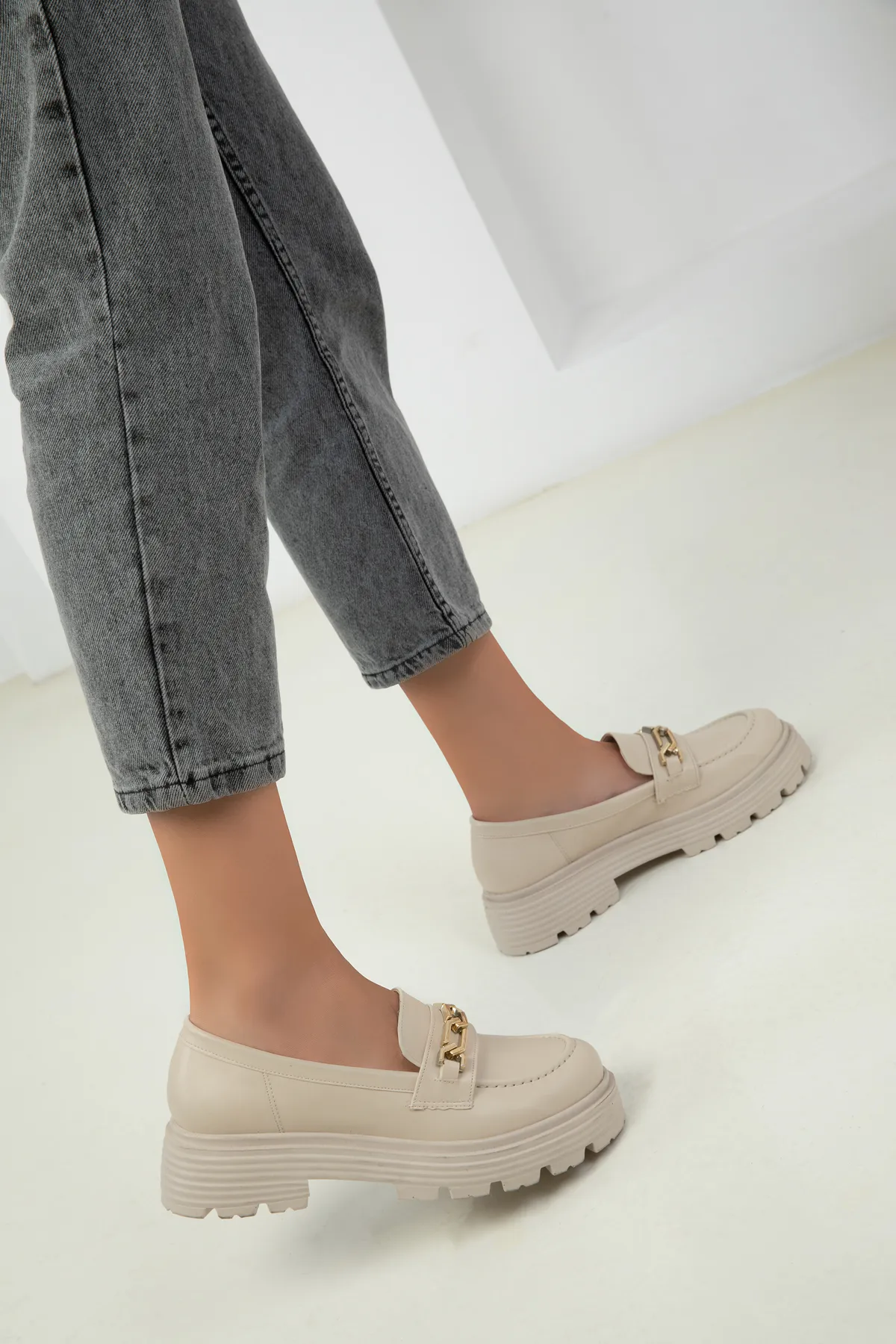 SOHO  Beige Freizeitschuhe für Damen 18442