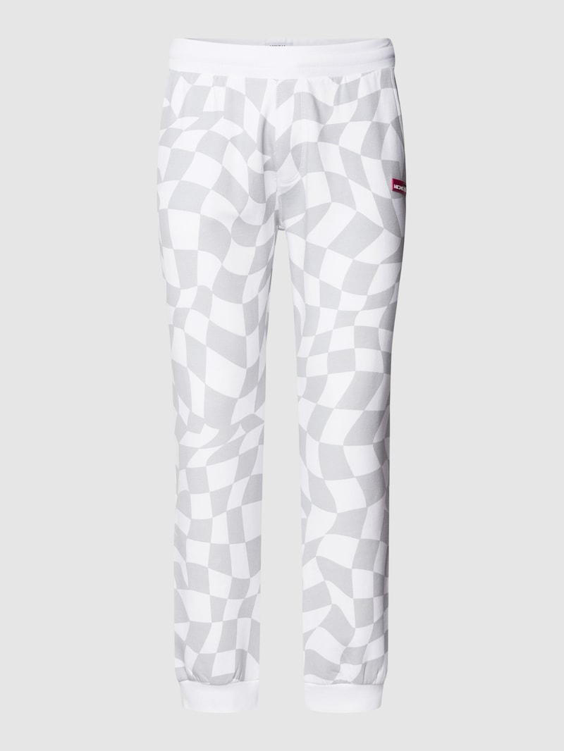 Sweatpants mit Label-Patch in weiß