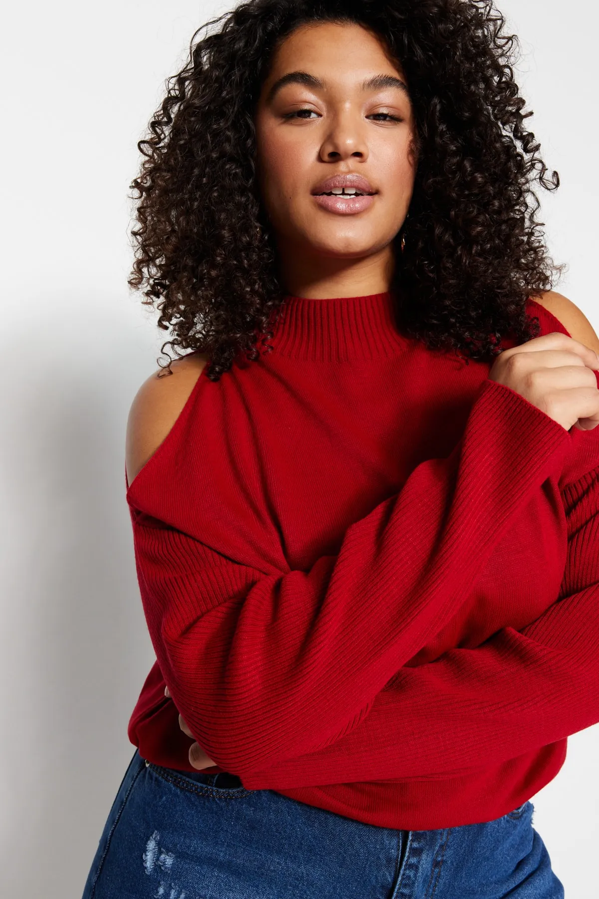 Trendyol Curve  Roter, detaillierter Strickpullover mit Cut-Outs