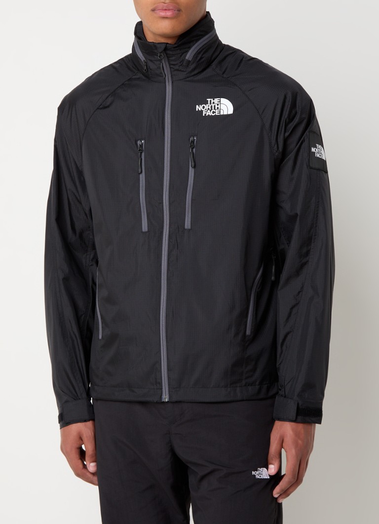 Vjetrovka The North Face TNF x Yinka Ilori sa kapuljačom koja se može sklopiti