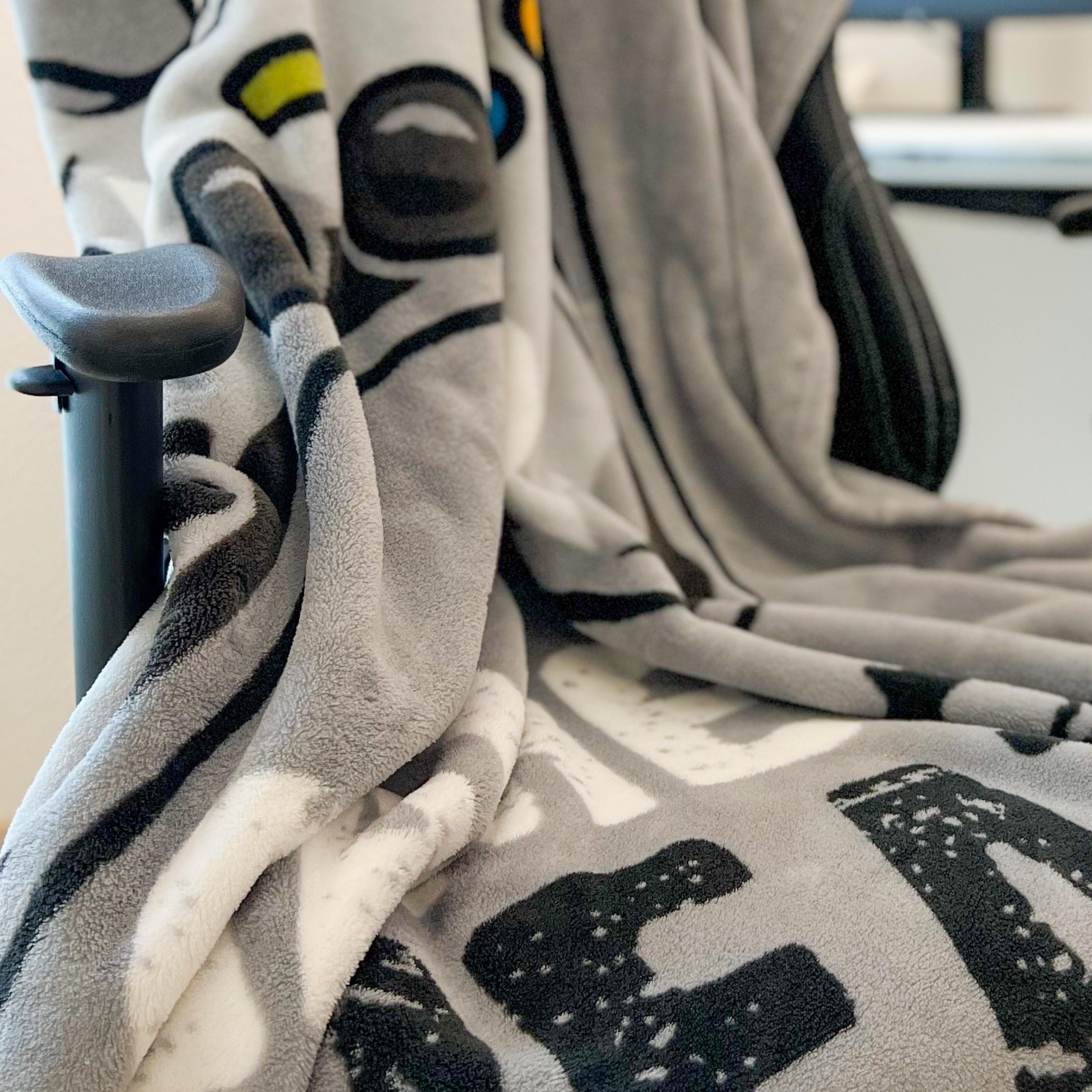 Wohndecke Gamer 150x200 cm, hochwertige Zocker Fleece-Decke mit Gamepad, MTOnlinehandel, Tagesdecke, Sofadecke passend zur Bettwäsche für Kinder, Teenager