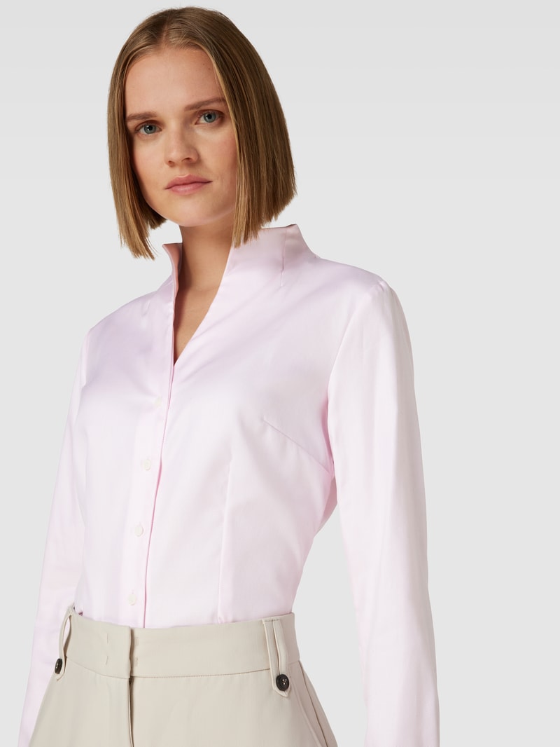 Bluse mit Kelchkragen und Knopfleiste in hellrosa