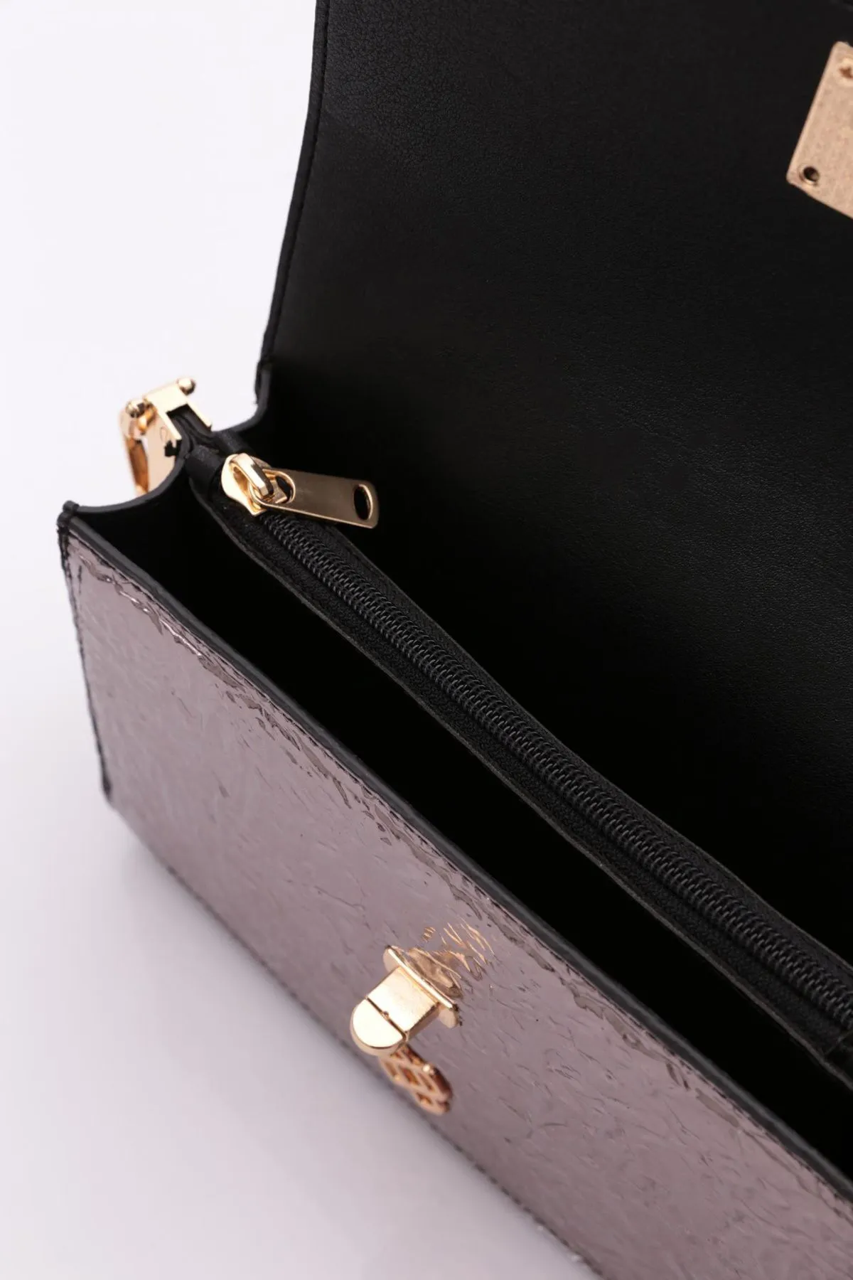 DGN  Schwarze Mini-Umhängetasche aus Lackleder - 045 Damen