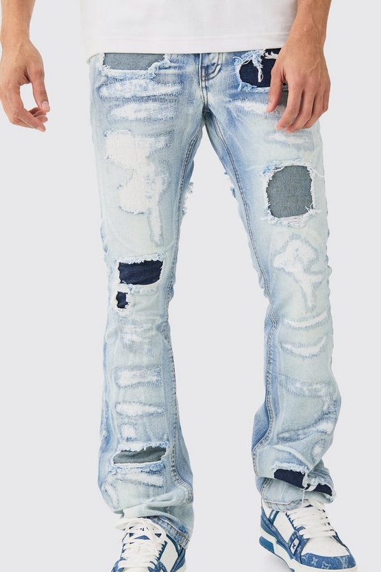 Slim-Fit Schlagjeans mit Rissen