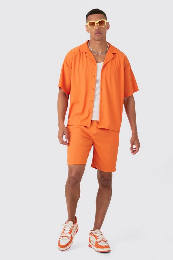 Kurzärmliges kastiges geripptes Hemd & Shorts