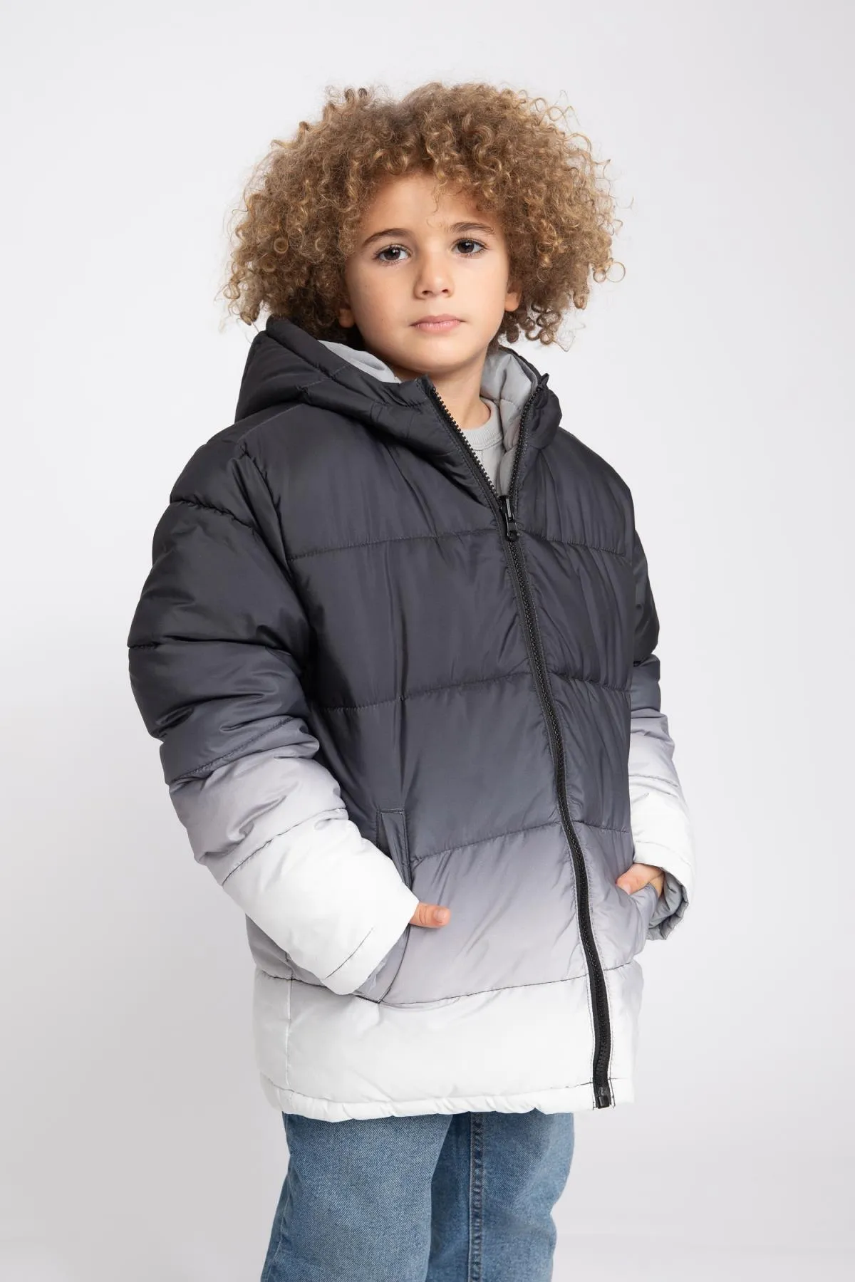 DeFacto  Wasserabweisende doppelseitige Pufferjacke mit Kapuze für Jungen