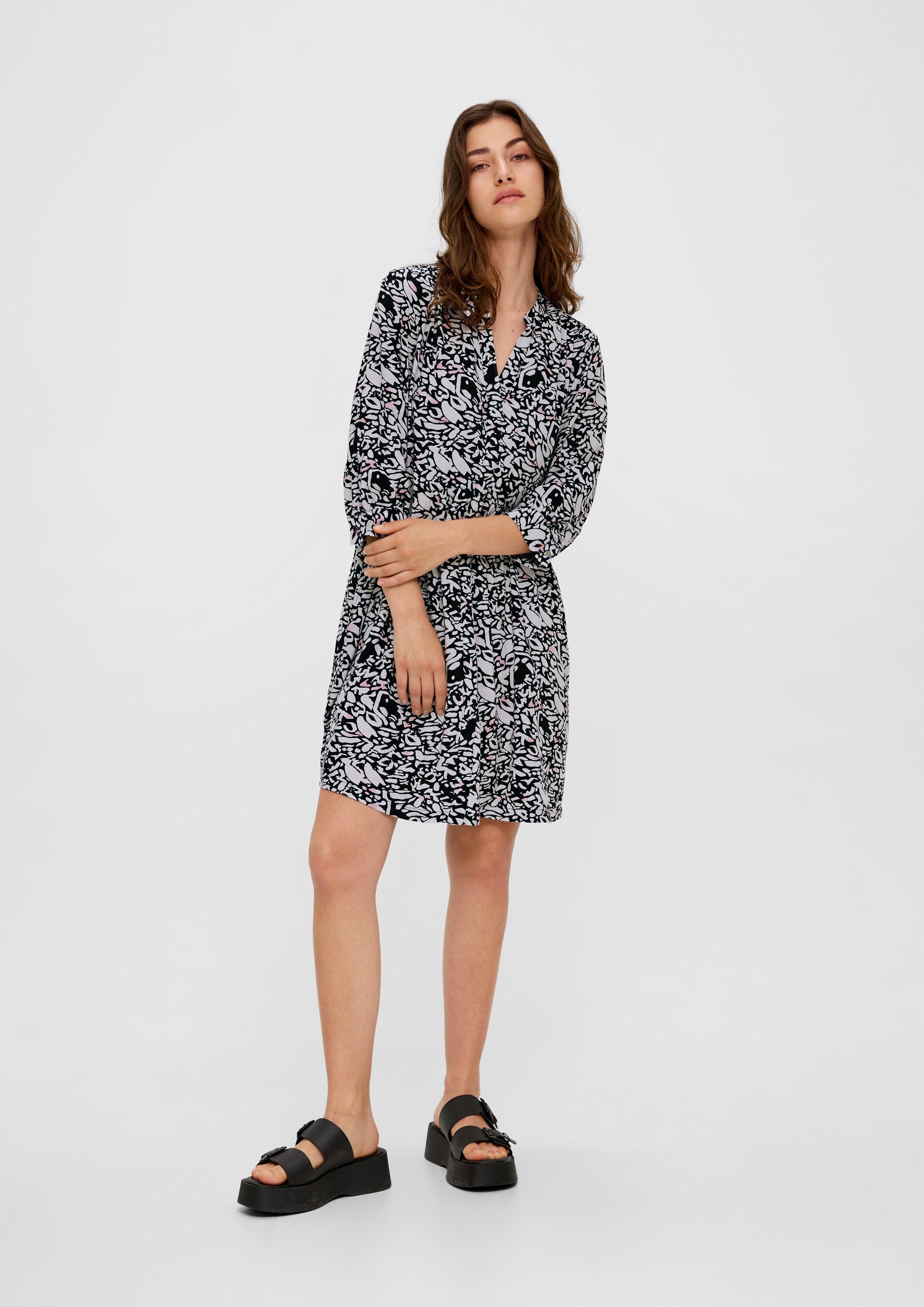 Viskosekleid mit All-over-Print  2137370-99A0
