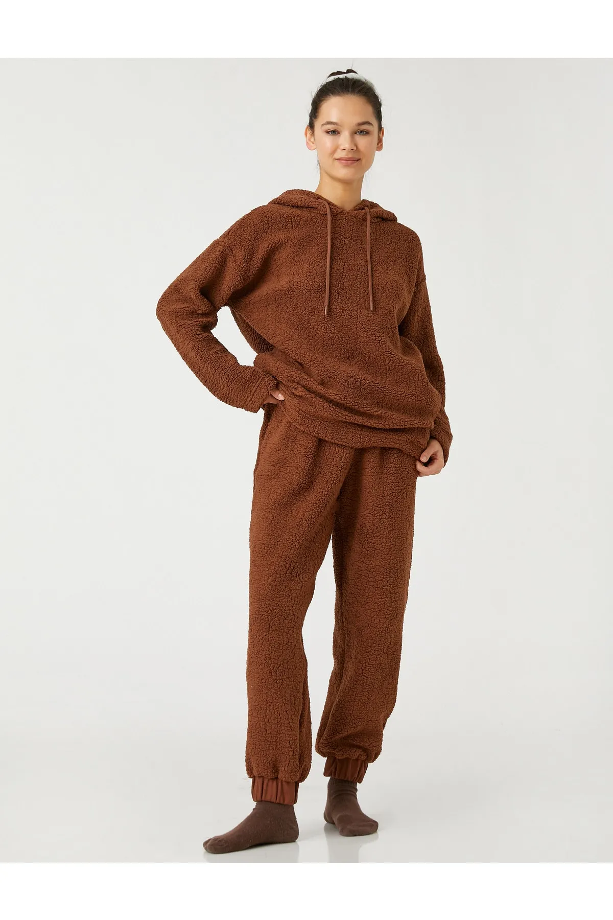 Koton  Plüsch-Jogger-Pyjamahose mit Spitzen-Taillentaschendetail