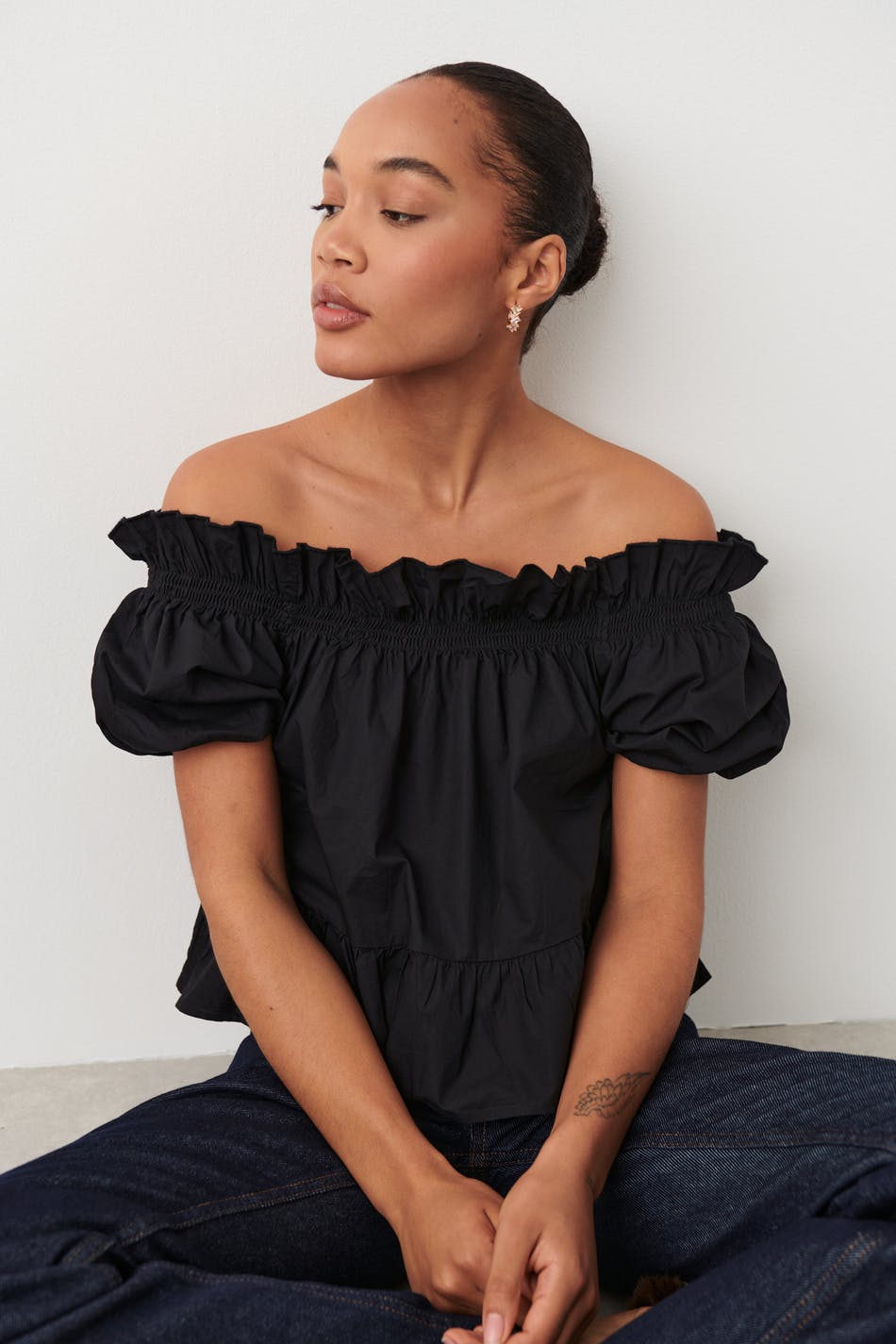 Offshoulder blouse