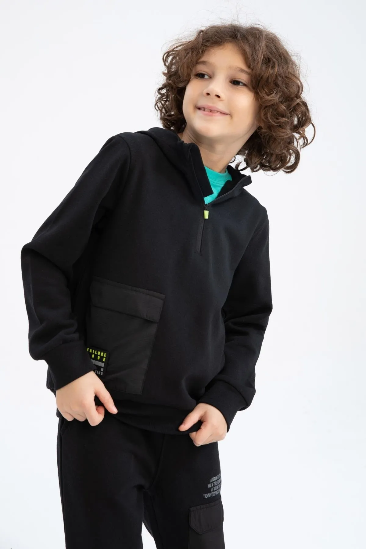 DeFacto  Sweatshirt mit Kapuze und Tasche für Jungen V3305a623sp