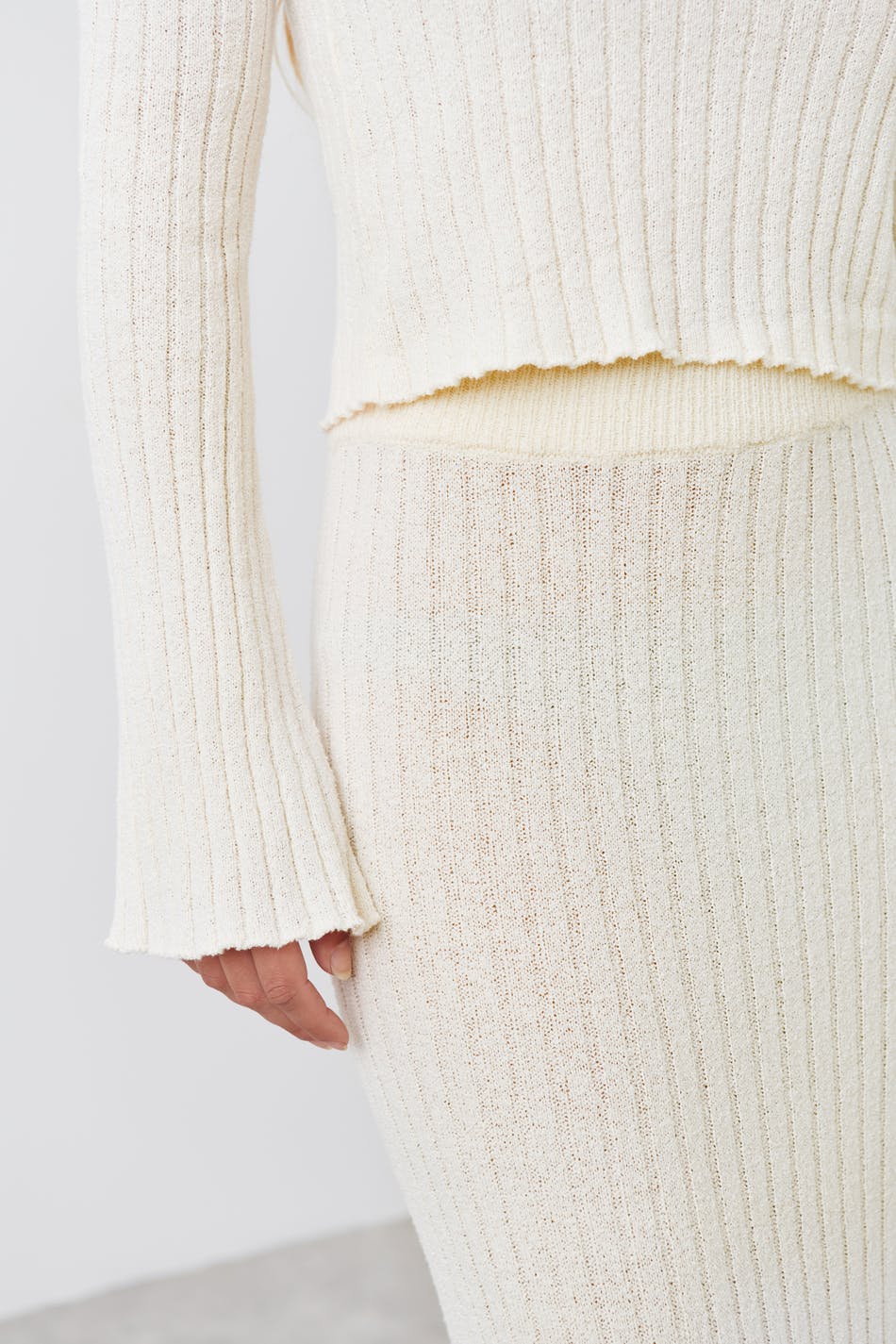 Knitted slit skirt