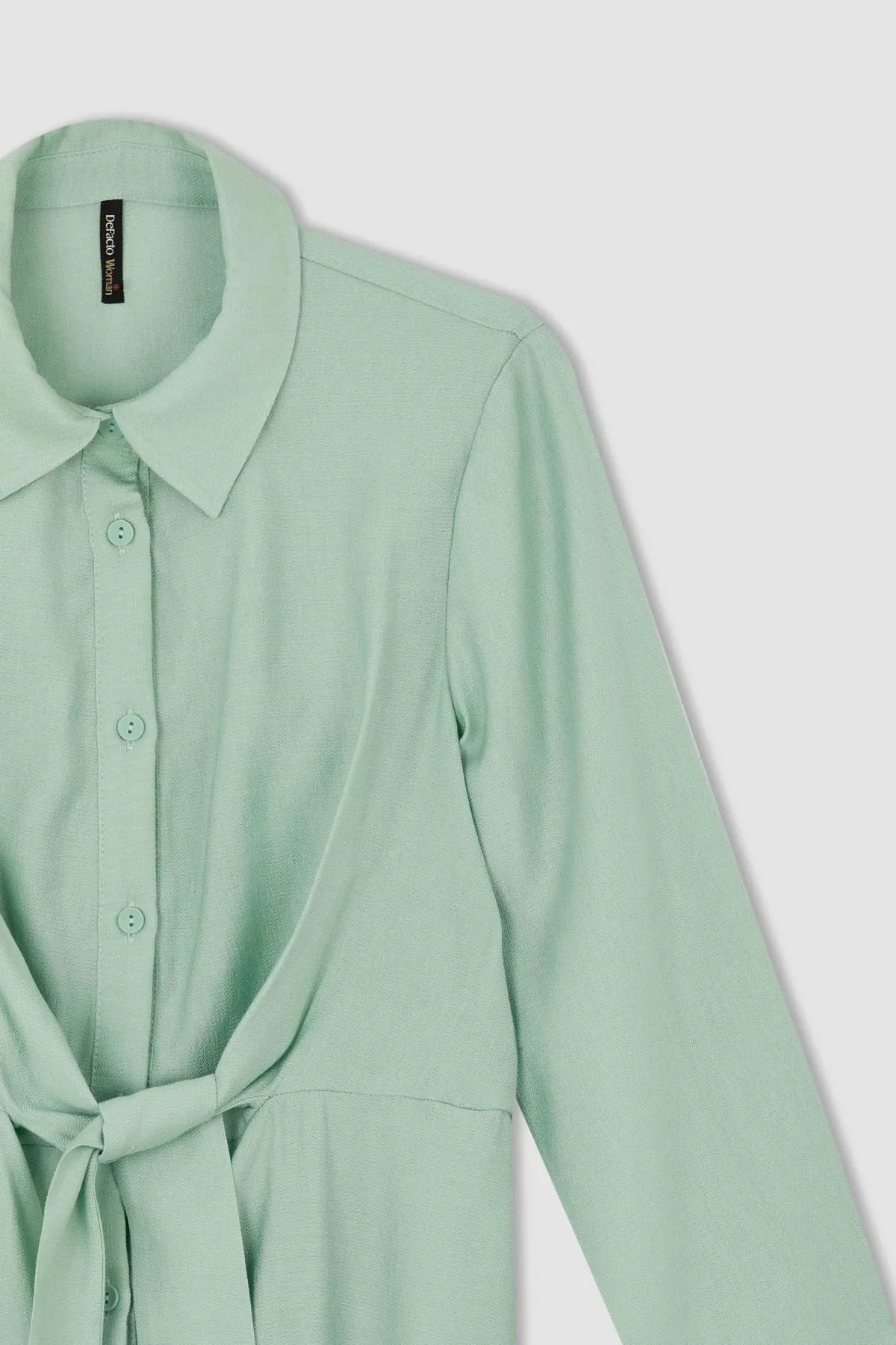 DeFacto  Normal geschnittenes Maxikleid mit Schärpendetail und Hemdkragen